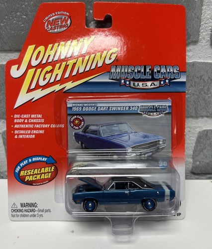 Johnny Lightning Muscle Cars USA 1969 Dodge Dart Swinger 340 Blue 1:64 MOC 2004