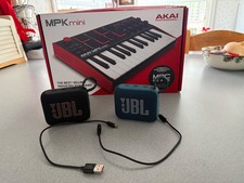AKAI MPK mini keyboard and Pad  controller Pl...