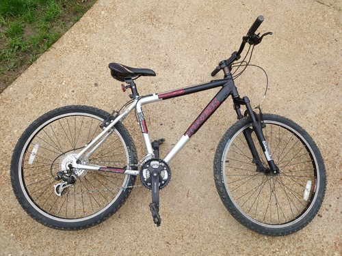 Trek 3900 Mountain Bike