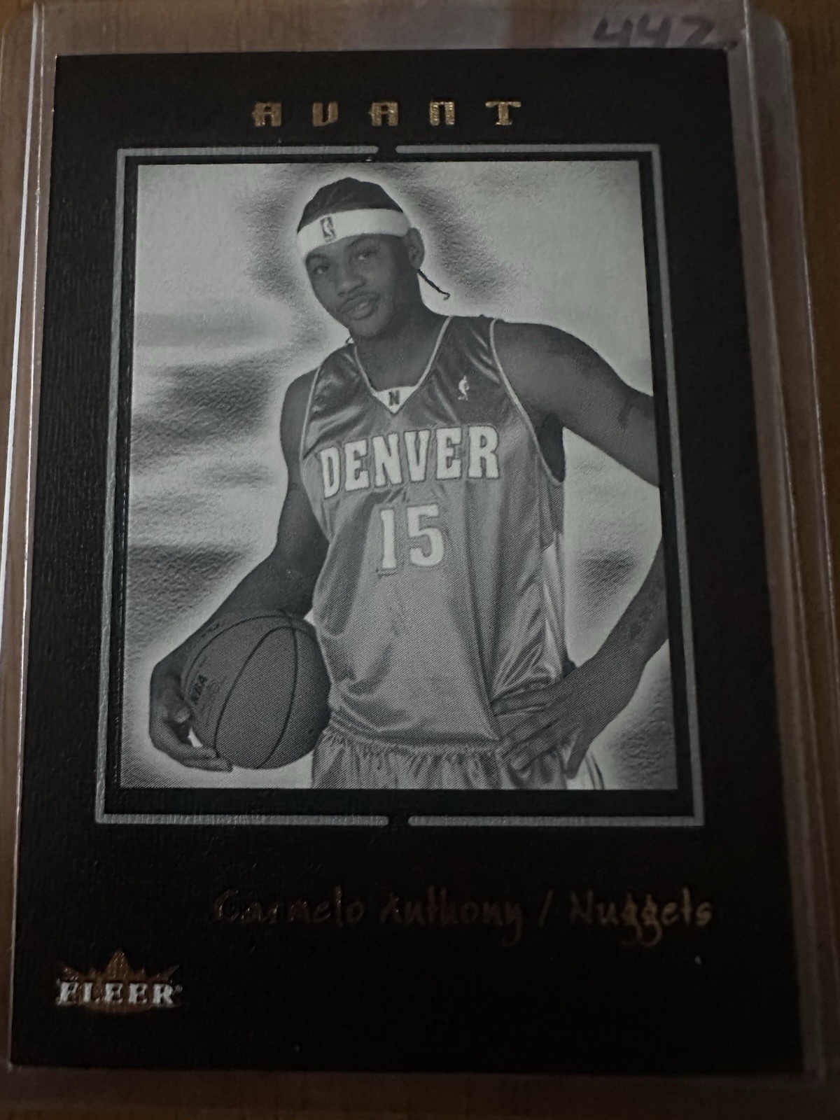 2003-04 Fleer Avant - Carmelo Anthony #67 Black & White /199 (RC)