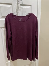 Chicos Ultimate Womens Size 3 Beautiful Burgundy shirt Pull Over Top Long Sleeve