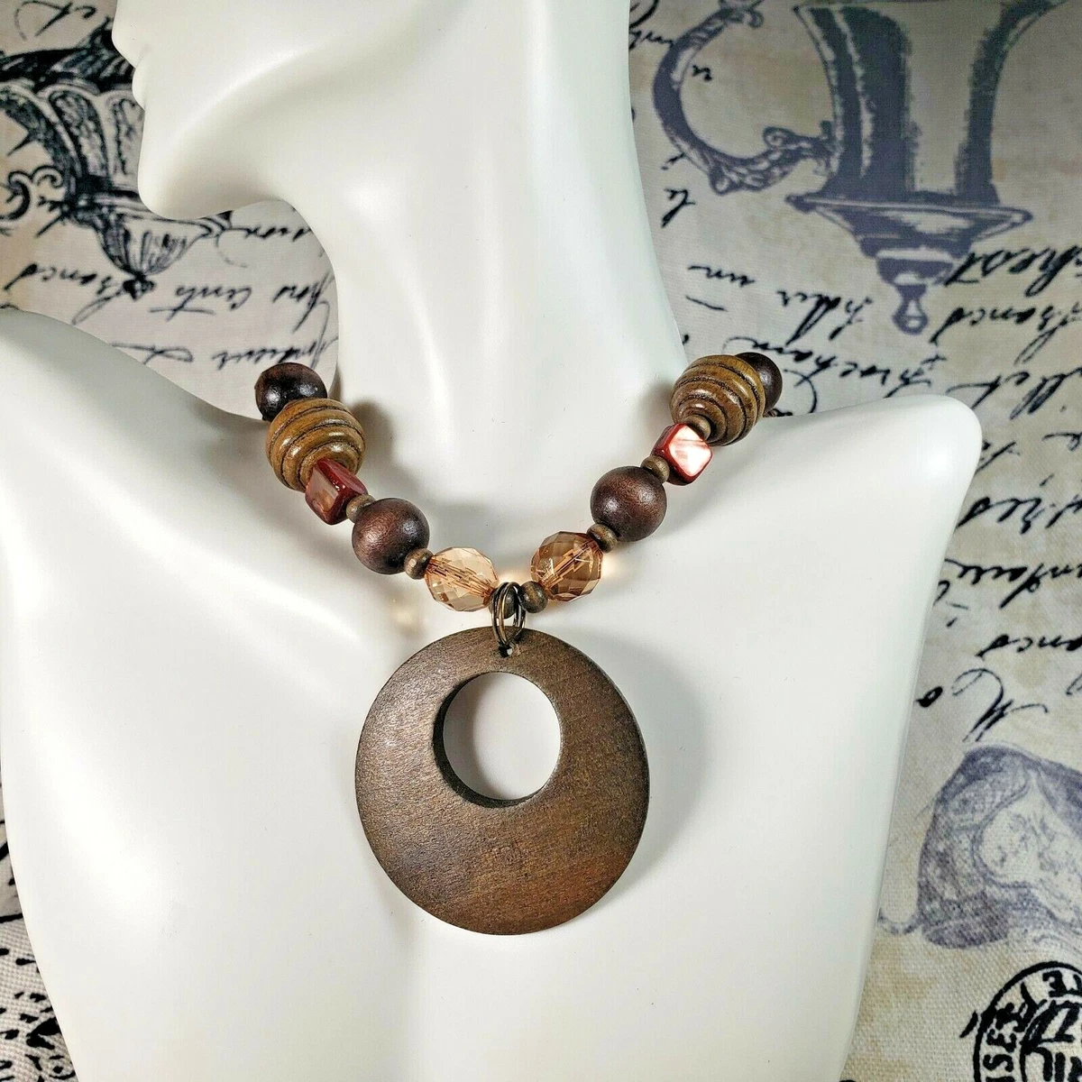 Pendant bead necklace sale