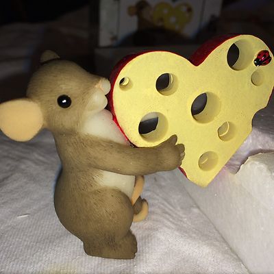 Charming Tails ''IT'S A LITTLE CHEESEY, BUT I LOVE YOU''  SIGNED BY DEAN GRIFF 