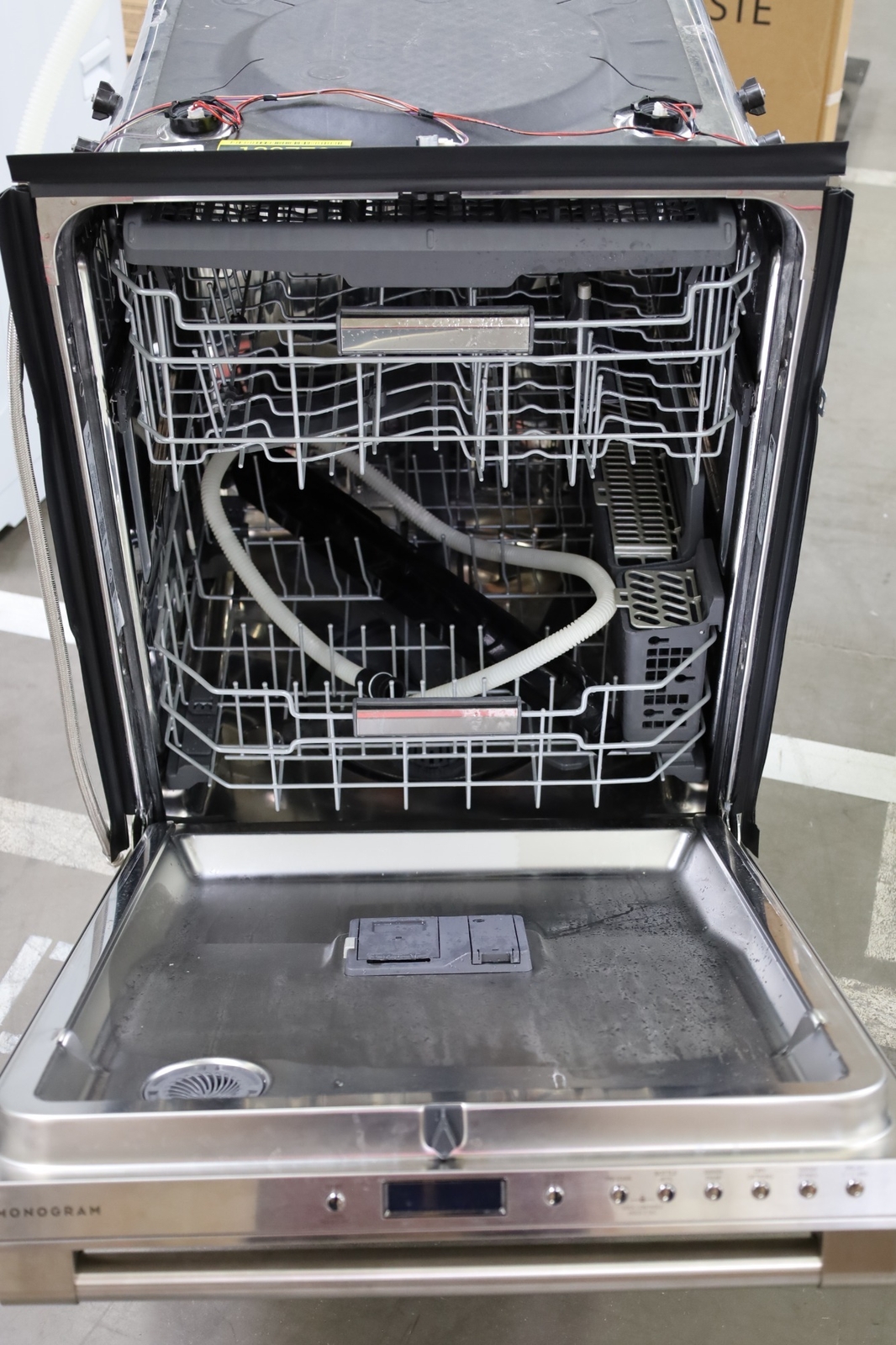 GE Monogram ZDT925SPNSS 24" Stainless Fully Integrated Dishwasher NOB