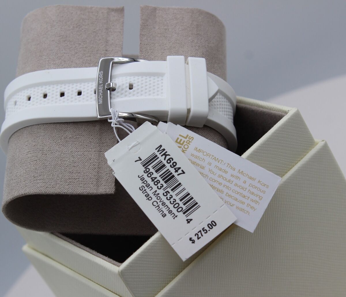 NEW AUTHENTIC MICHAEL KORS SIDNEY SILVER WHITE SILICONE NEW AUTHENTIC MICHAEL KORS SIDNEY SILVER WHITE SILICONE