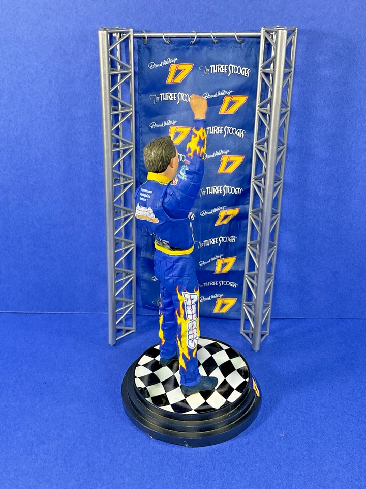 Figura NASCAR #17 Darrell Waltrip, 8 3/4" de alto Foto 2 de 4