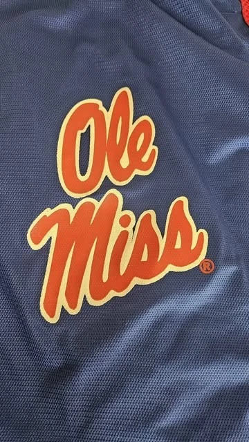 Набор из двух наволочек для кровати Ole Miss 29,5 x 25 дюймов сделано в США - Изображение 3 из 4