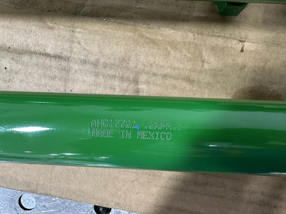 BOOM/LIFT HYDRAULIC CYLINDERS FOR JOHN DEERE 120R LOADER - AHC17721 - Image 3 of 4