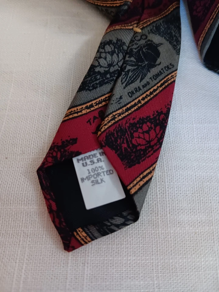 Tabasco Silk Tie Red, Green & Gold - Image 4 of 4