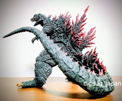 S.H.MonsterArts Godzilla 2000 Figure Godzilla x Megaguirus BANDAI