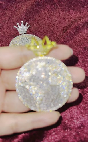 14k Gold Finish Globus Welt mit Krone Hip Hop simulierter Diamant Anhänger mit Chai - Video 1 von 1