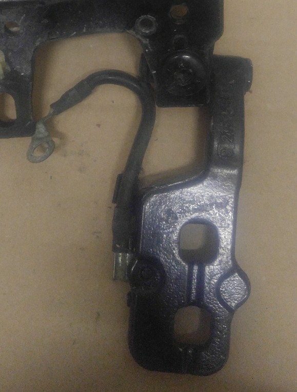 BMW E46 TOURING ESTATE REAR TAILGATE HINGE PART PASSENGER NEAR SIDE eBay