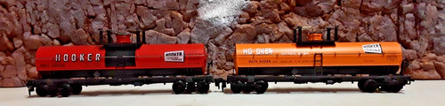 Coches cisterna Athearn & Hooker Chemicals GATX 24055 y HOKX 56656 (CC-384 | Condition: Used