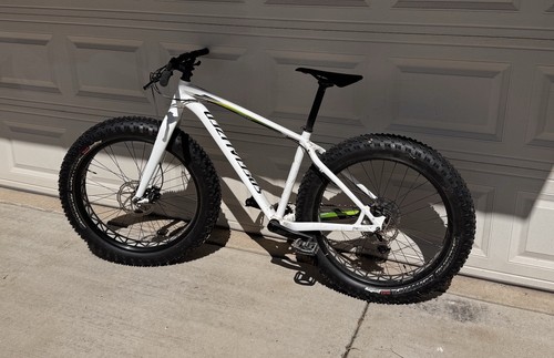 Specialized Fatboy fat tire 26 inch mountain bike White used good condition MED