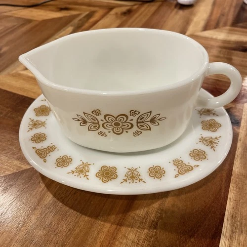 Vintage Pyrex Corning Glass Gravy Boat Sauce Server Underplate Butterfly Gold