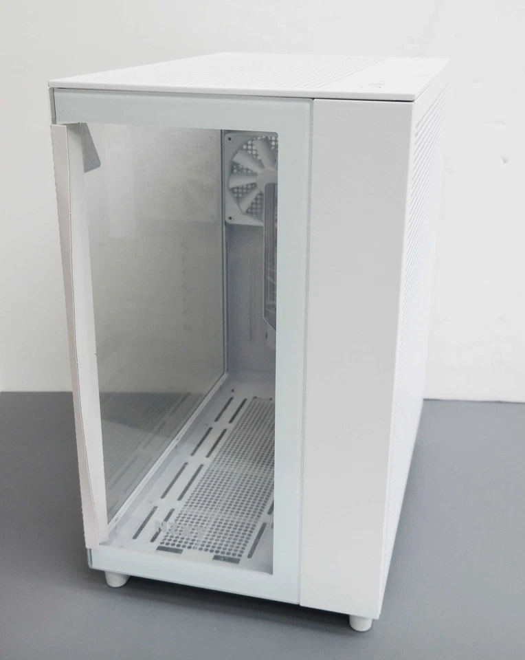 NZXT H9 Flow ATX Mid-Tower PC Case with Dual Chamber - White - Image 2 of 4