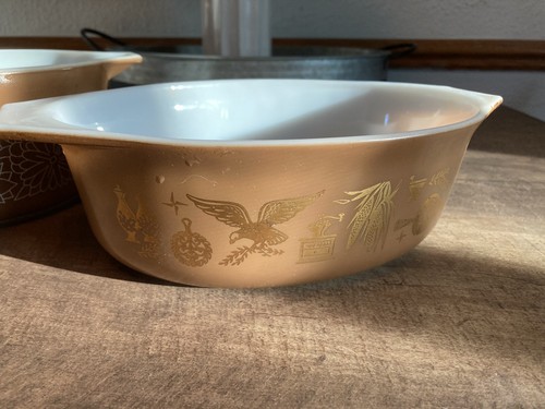 Vintage Pyrex 043 Early American and 474-B Woodland Bowls - Selling as Set - Picture 2 of 13