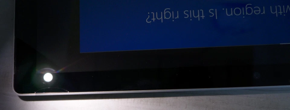 Microsoft Surface Pro 7, 12.3", Platinum, (256GB SSD, i7, 16GB)- minor crack - Image 2 of 4