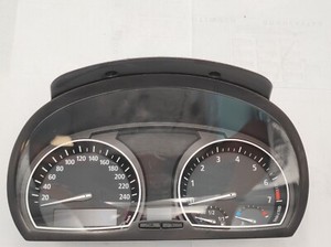 Orig BMW 1er E81 Tacho Kombiinstrument Cluster Diesel 240km/h ohne Teilenummer