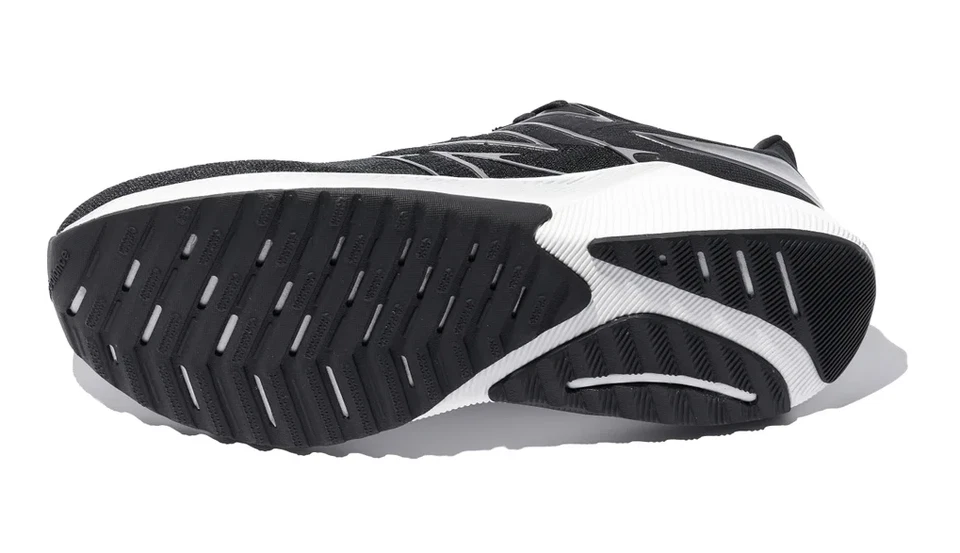 New Balance Women's 8.5 WIDE FuelCell Propel v3 Running Shoes in Black/White - Image 4 of 4