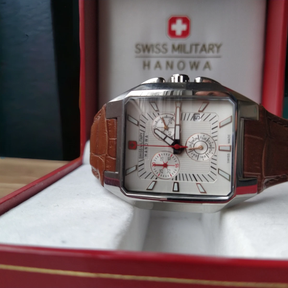 Watches of online switzerland staff discount
