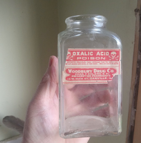 DANVILLE,ILL WOODBURY DRUG CO OXALIC ACID POISON SKULL & CROSSBONES LABELED JAR