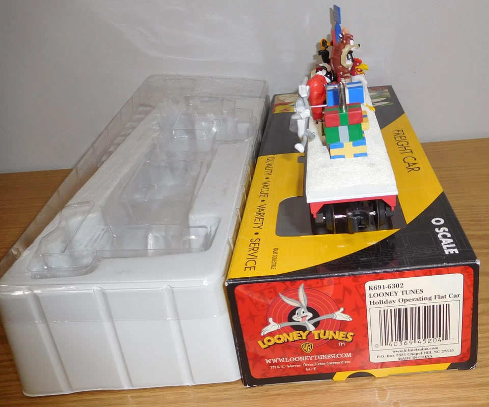 K-line K691-6302 Christmas Looney Tunes Holiday Flatcar O Scale Train Bugs Bunny - Image 4 of 4