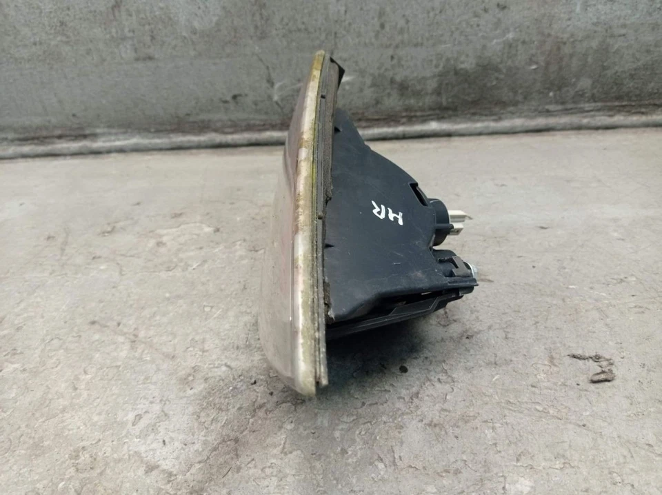 Luz Trasera Interior Derecha Para MAZDA 6 KOMBI (GH) 1.8 MZR GS2A-513F0 - Imagen 4 de 4