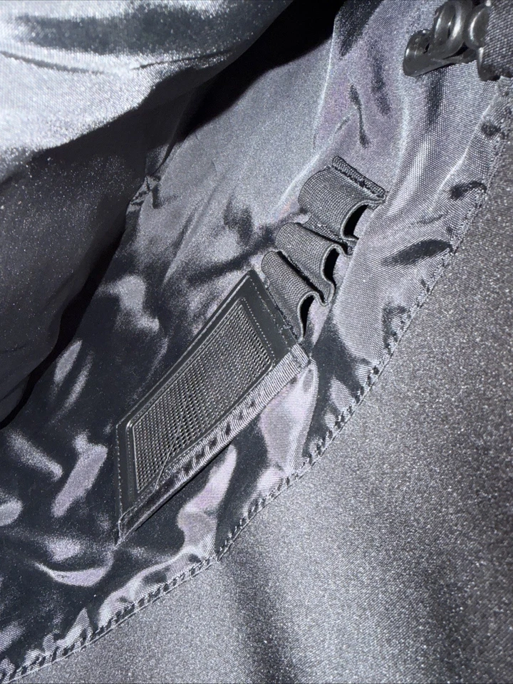 TARGUS 17 «МЯГКИЙ ПОРТФЕЛЬ НОУТБУКА НОСИТЬ С ПЛЕЧЕВЫМ РЕМНЕМ ЧЕРНЫЙ - Изображение 4 из 4