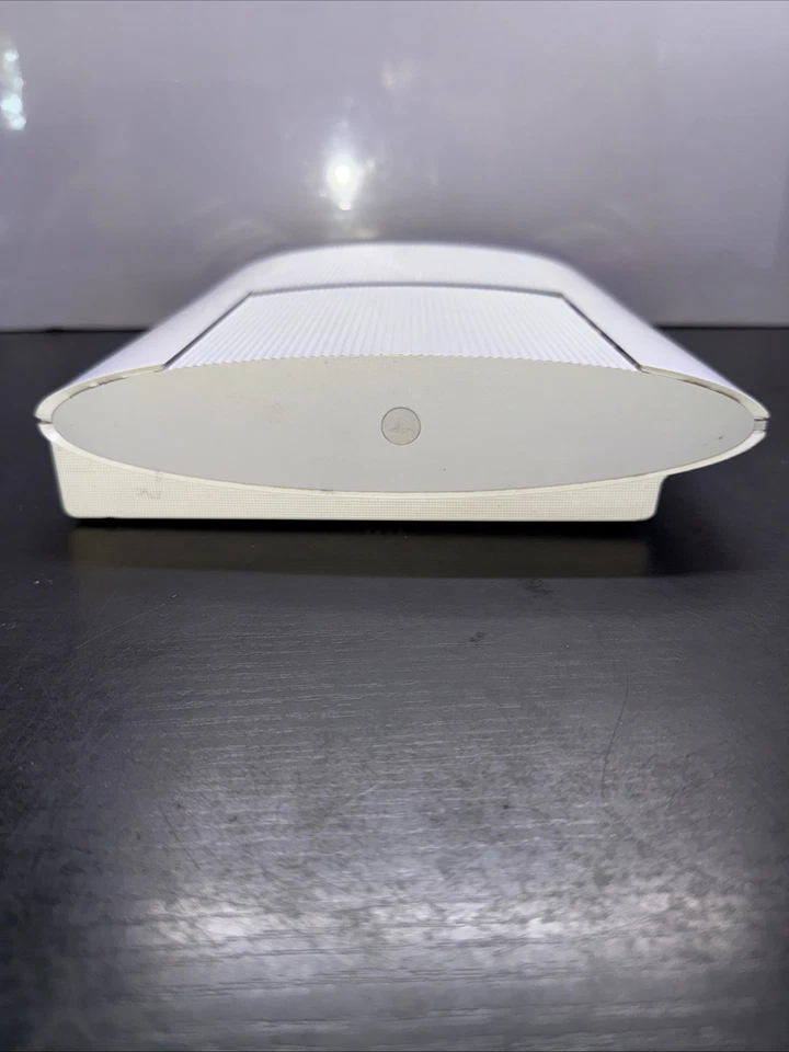 •Flawed•Sony PlayStation 3 PS3 Super Slim Limited Edition White 500GB Console - Image 4 of 4