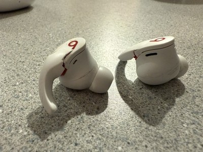 Beats by Dr. Dre Fit Pro True Wireless Earbuds - Beats White (READ