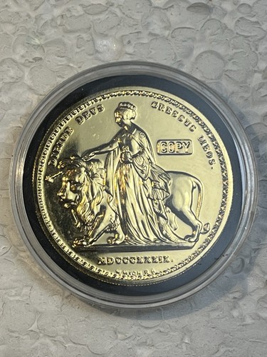 Una and the Lion 1839 Great Britain 5 Lbs Gold Plated Reproduction Coin 42mm 31g - Picture 13 of 16