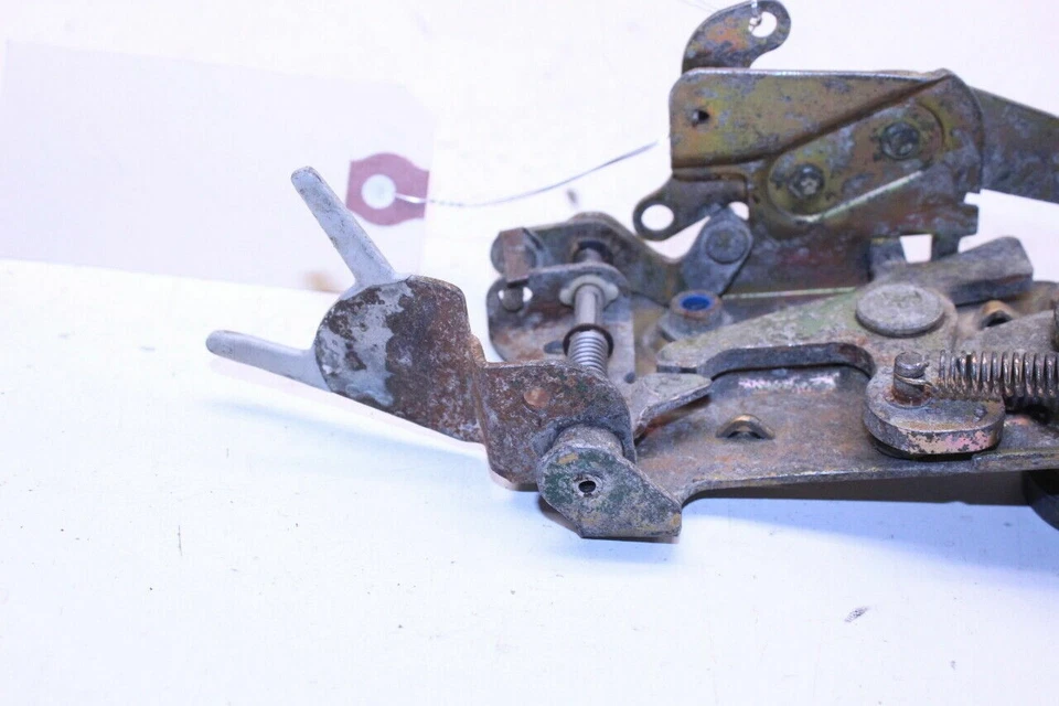 Porsche 911 1976 pestillo de puerta derecho OEM usado Foto 4 de 4