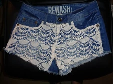 New $40 Rewash Junior lace embroidered JEAN shorts Raw Edge SIZE 3 medium wash