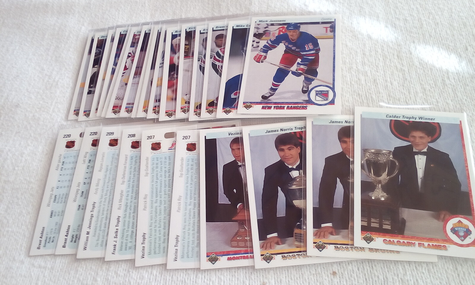 1990-91 Upper Deck Hockey Partial base set #202-#298.  Pick cards need/want.