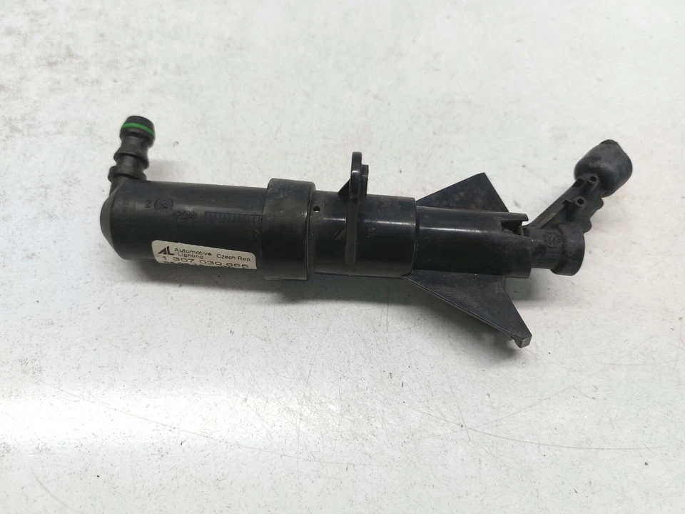 BOQUILLA LAVADO FARO DELANTERO IZQUIERDO VOLKSWAGEN PASSAT CC 3C8955103B 2013 Foto 2 de 4