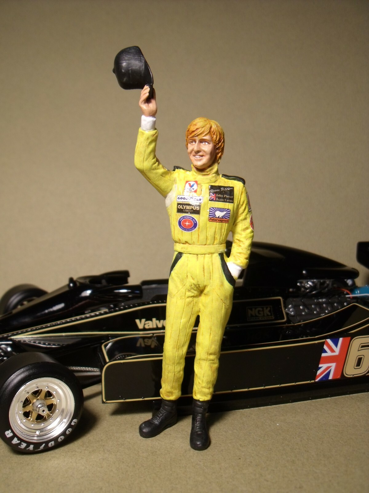 Figurine miniature Ronnie Peterson 1/18 pour voiture GP Replicas et Minichamps