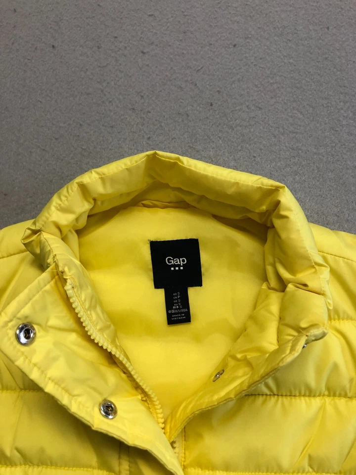 Chaleco Gap Para Mujer Pequeño Amarillo Brillante Cremallera Completa Puffer Chaqueta Informal Foto 2 de 4