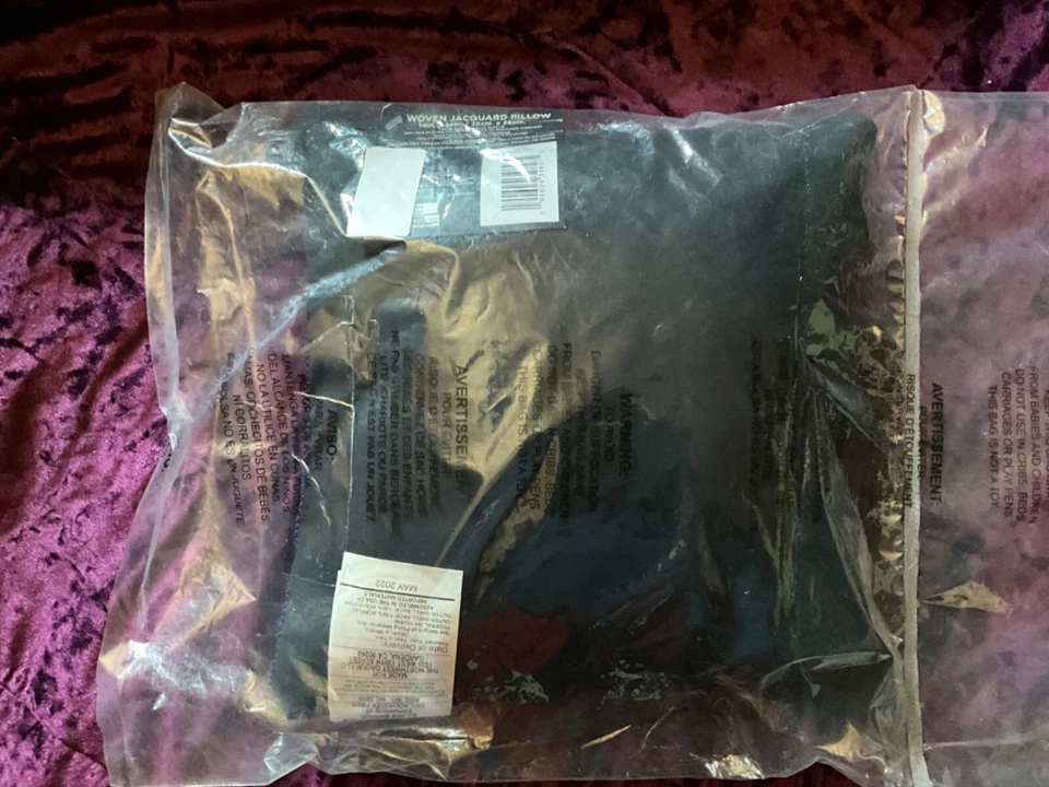 Новая тканая подушка NFL Baltimore Ravens 14 x 14 дюймов - Изображение 2 из 3