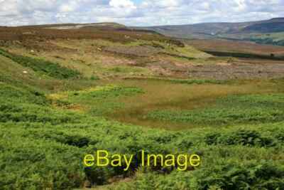 Foto 6x4 Marshy Area, Sharrow Hill Grinton Sharrow Hill ist der Grat auf c2007