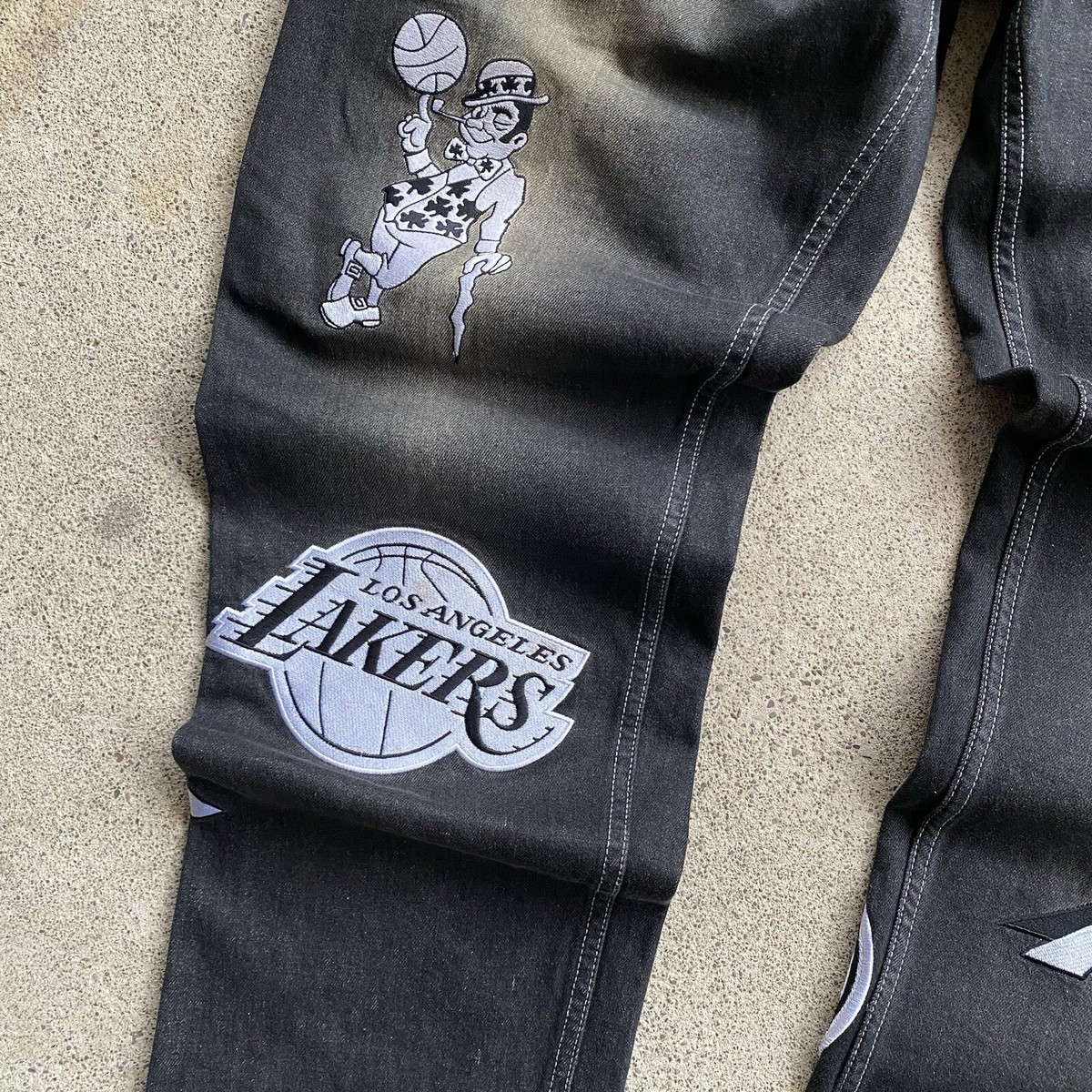 Vintage Y2K NBA UNK Jeans Black Baggy Denim Basketball Vintage Y2K NBA UNK Jeans Black Baggy Denim Basketball