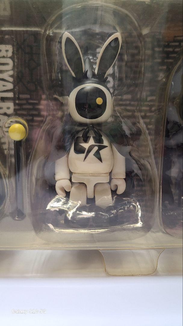 Kubrick MEDICOM TOY REVOLVER Mayhem Rabbit Figure 4 sets