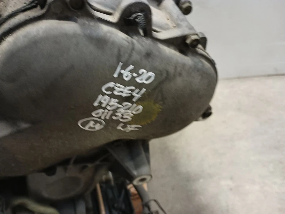 Engine 5.6 Liter VIN A 4th Digit VK56DE 04 INFINITI QX56 6741102 Foto 2 de 4