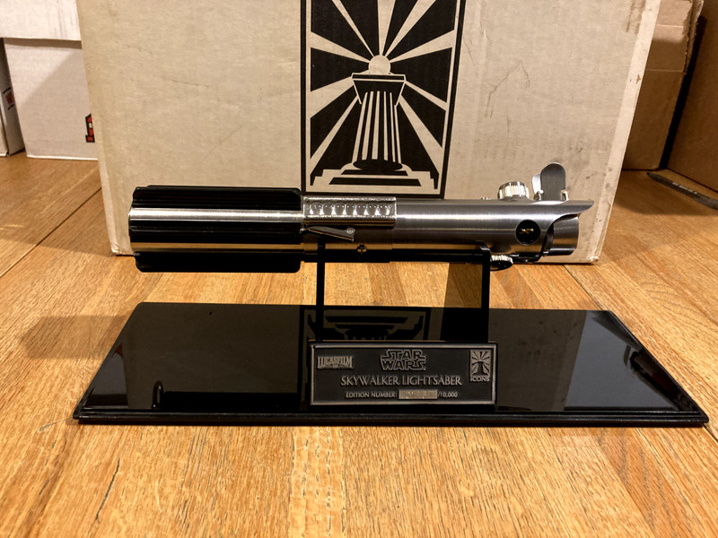 ICONS skywalker lightsaber hilt
