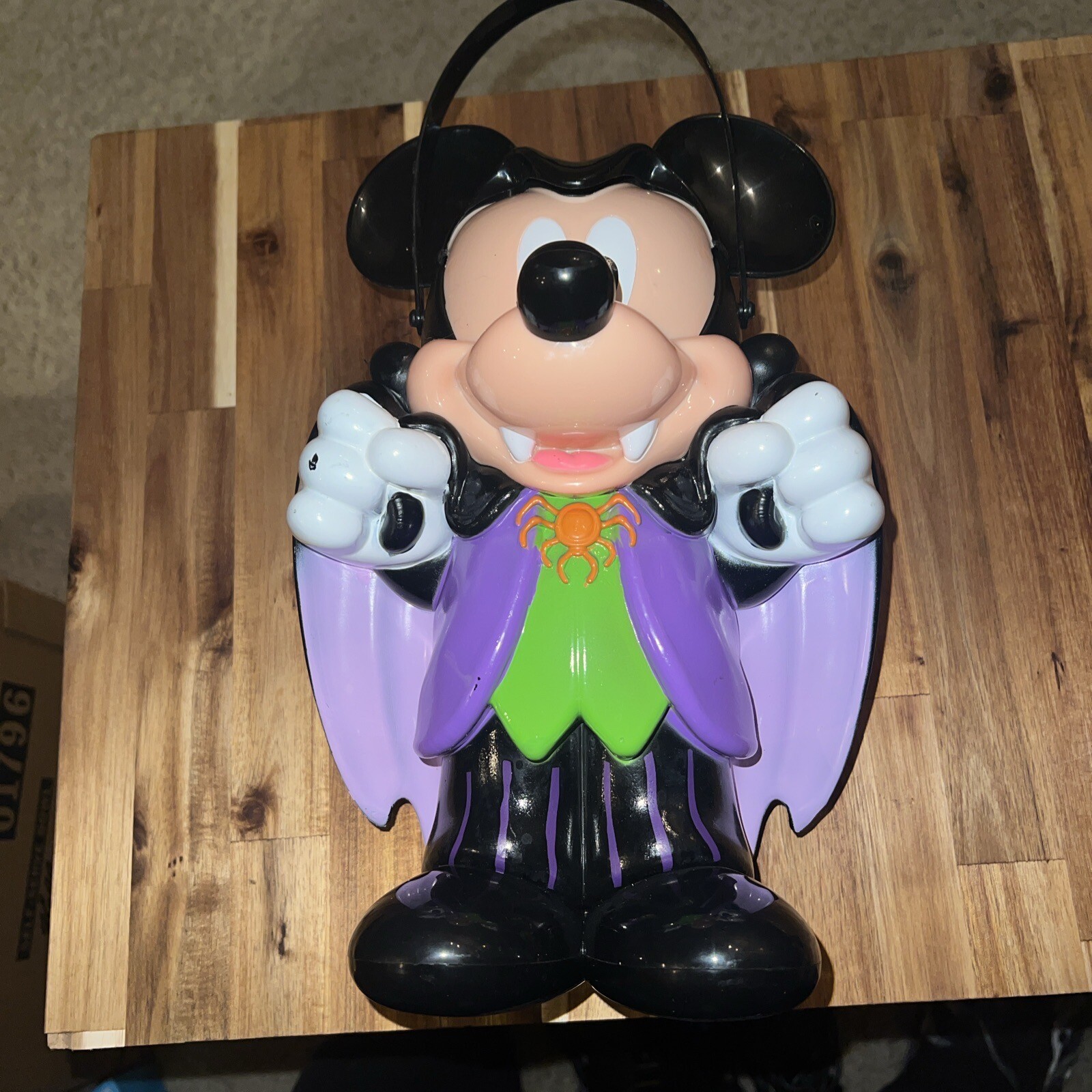 4K Disney Parks 2015 Halloween Mickey Mouse Dracula Vampire Popcorn
