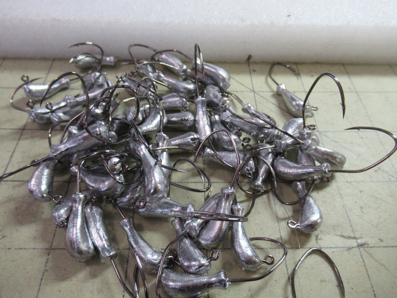 60 Unpainted Lead Jig Heads Fishing 1/4 ounce eBay