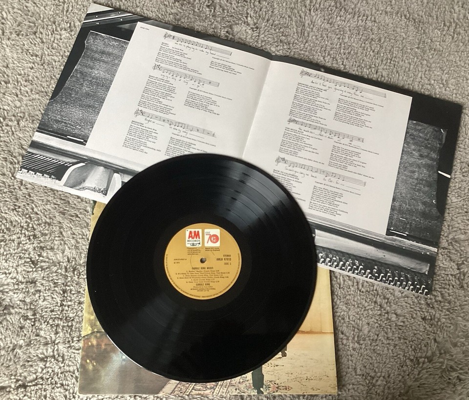 2 Original Carole King LP Vinyl Albums 1971 Tapestry AMLS 2025 Music