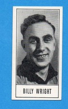 GIANTS IN SPORT.No.25.BILLY WRIGHT (FOOTBALL).CARD ISSUED 1959 BY BARRATT