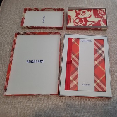 Burberry Lunar New Year Tartan Notebook & Red Envelopes Set - Plaid Floral Check