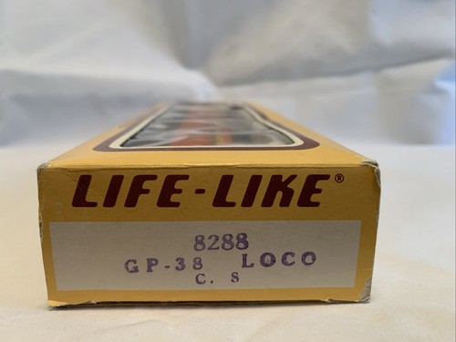 Vintage Life-Like HO Diesel Locomotive Chessie System B&O 8288 Loco 8541 Caboose - Picture 18 of 22